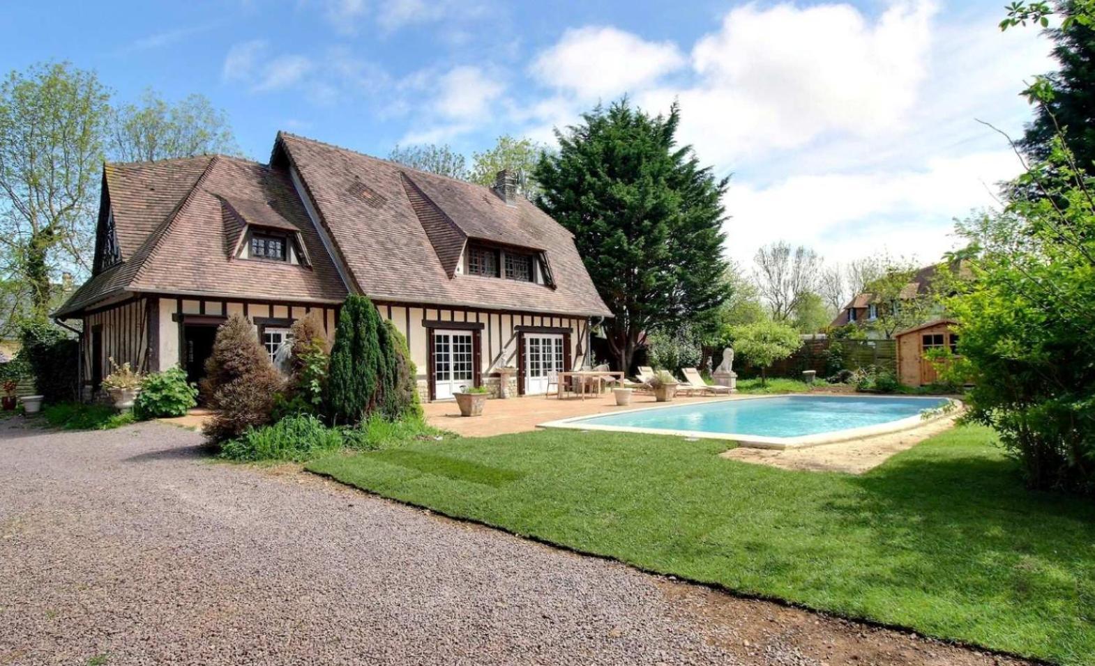 Superbe Maison Normande Avec Piscine A 3 Minutes De La Mer オーベルヴィル エクステリア 写真